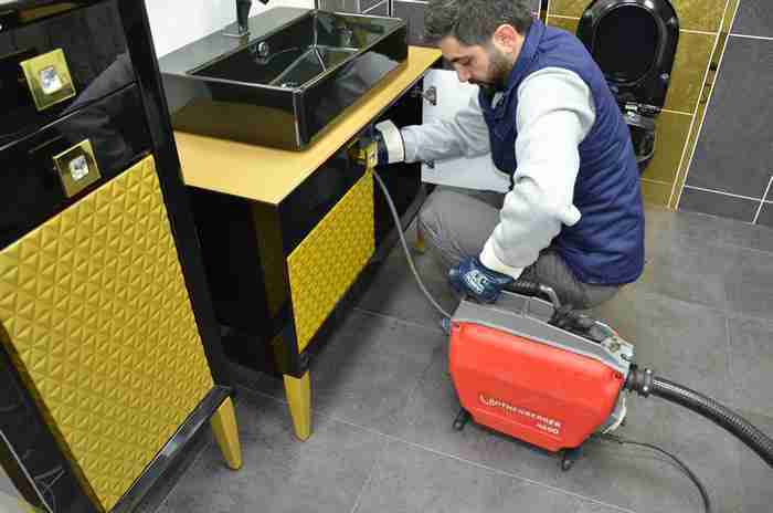 Robotla tıkanıklık açma işlemi - Karınca Su Tesisat İstanbul